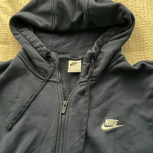 Nike hoodie - Picture 2 of 3